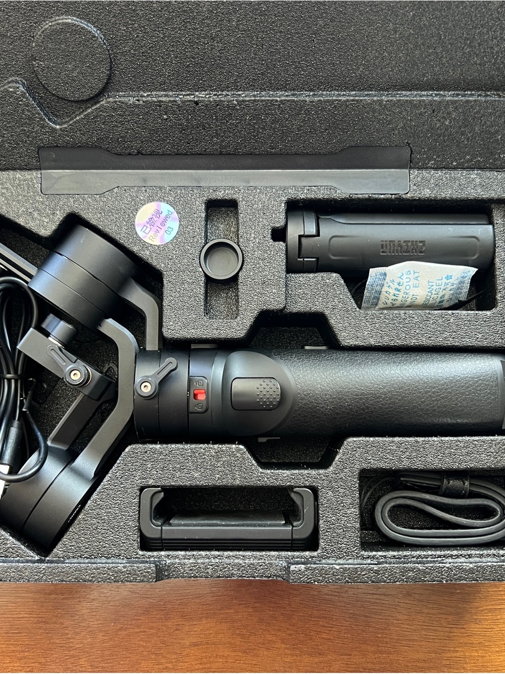 CRANE-M2 Compact Camera Gimbal Stabilizer - Black - Picture 4 of 6